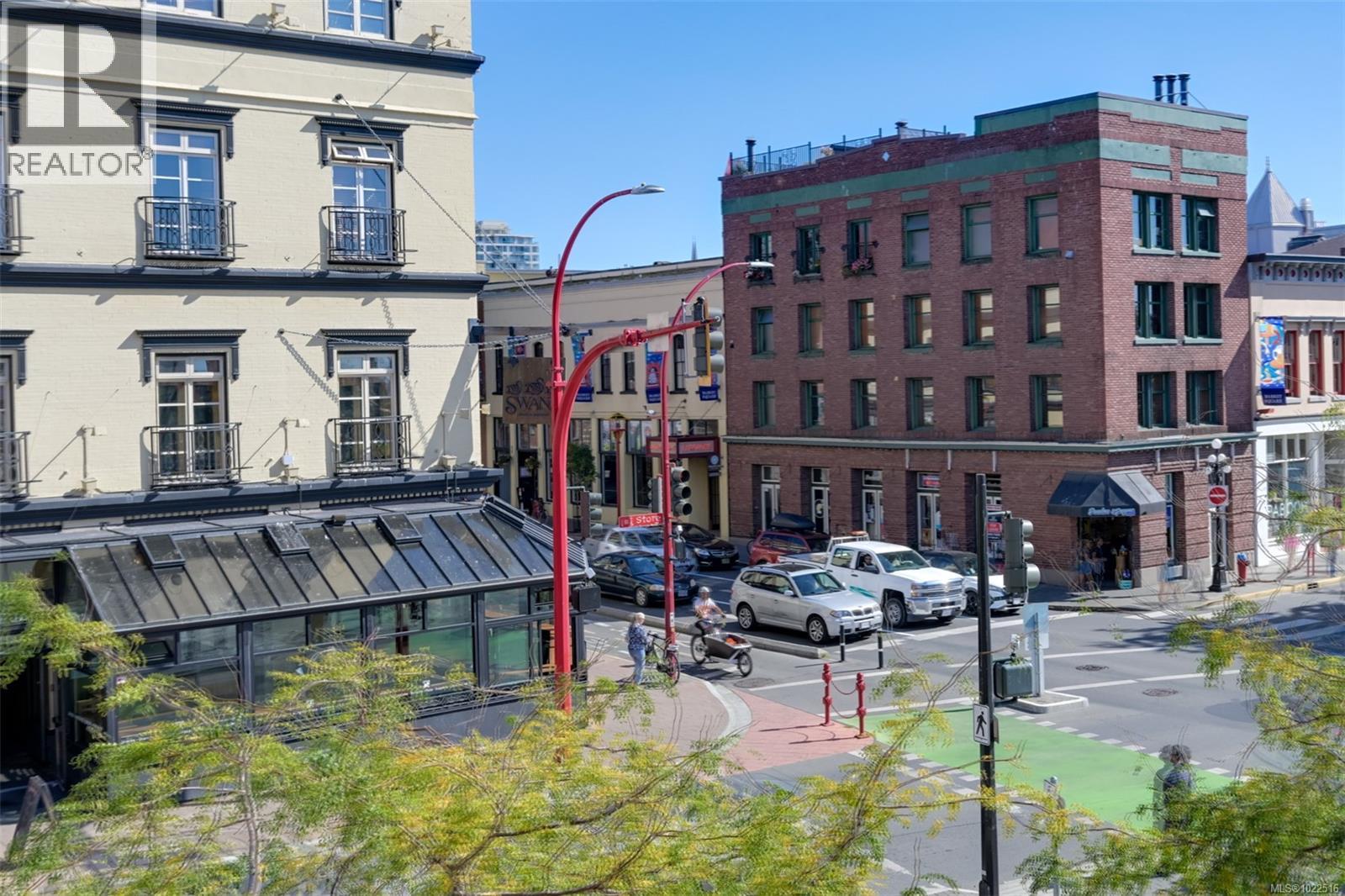 225 1610 Store Street, Victoria