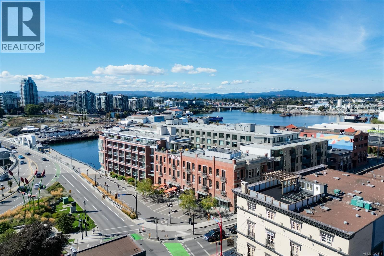 225 1610 Store Street, Victoria