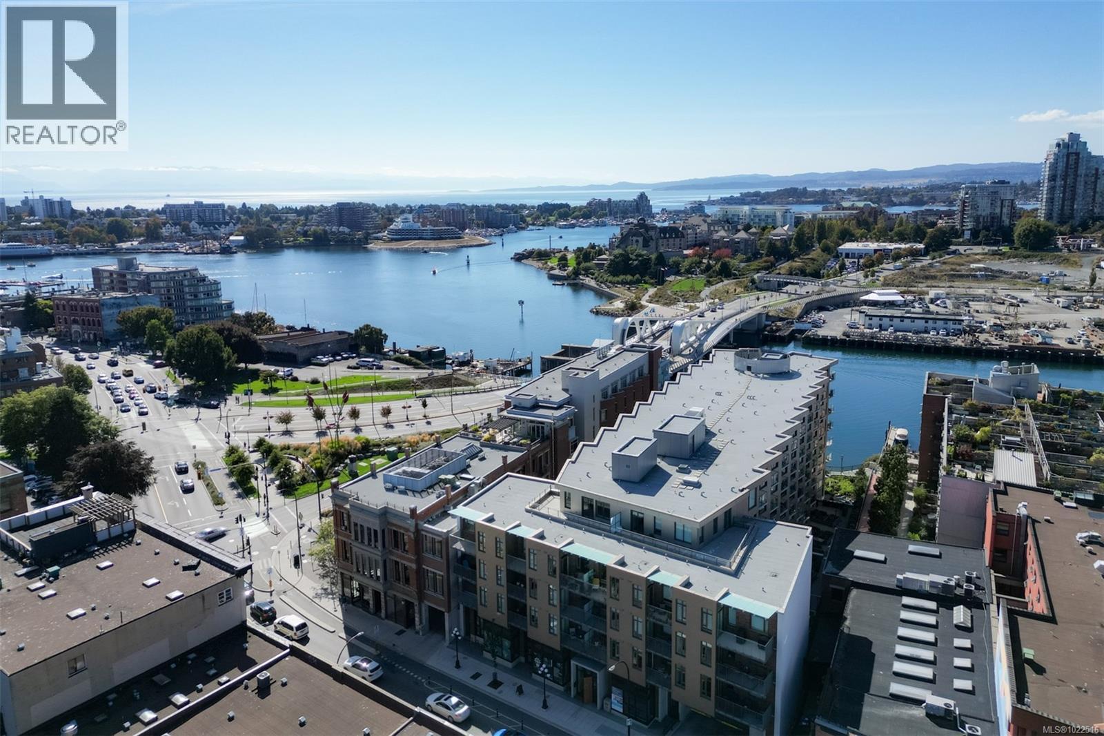 225 1610 Store Street, Victoria