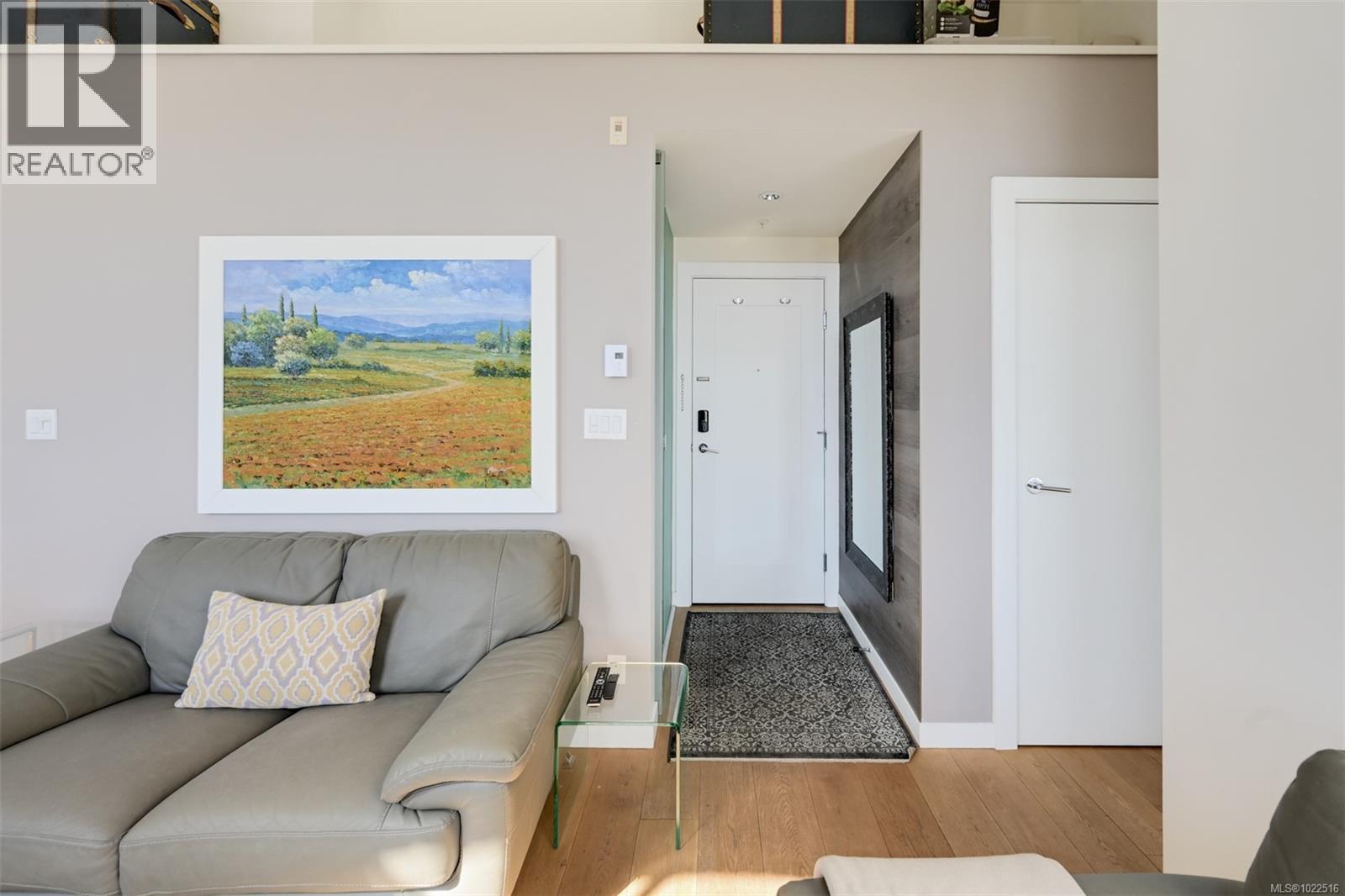 225 1610 Store Street, Victoria