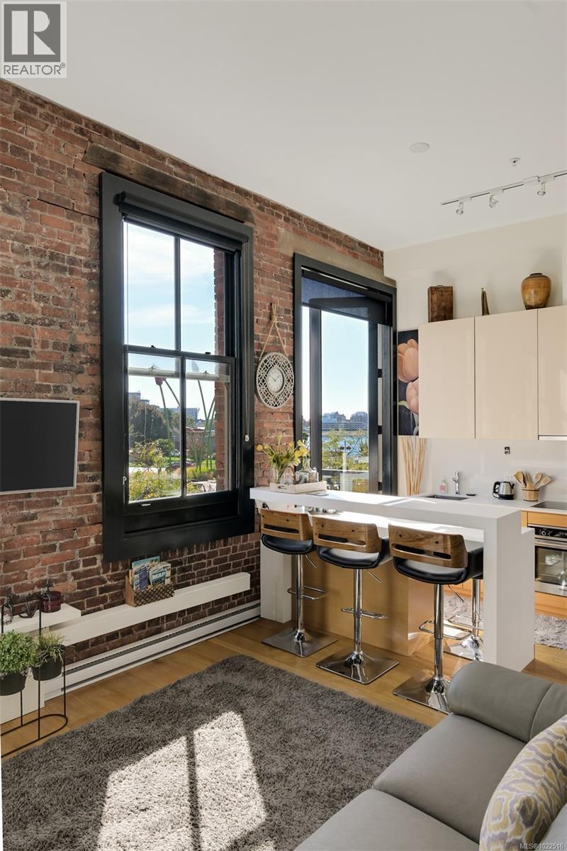 225 1610 Store Street, Victoria