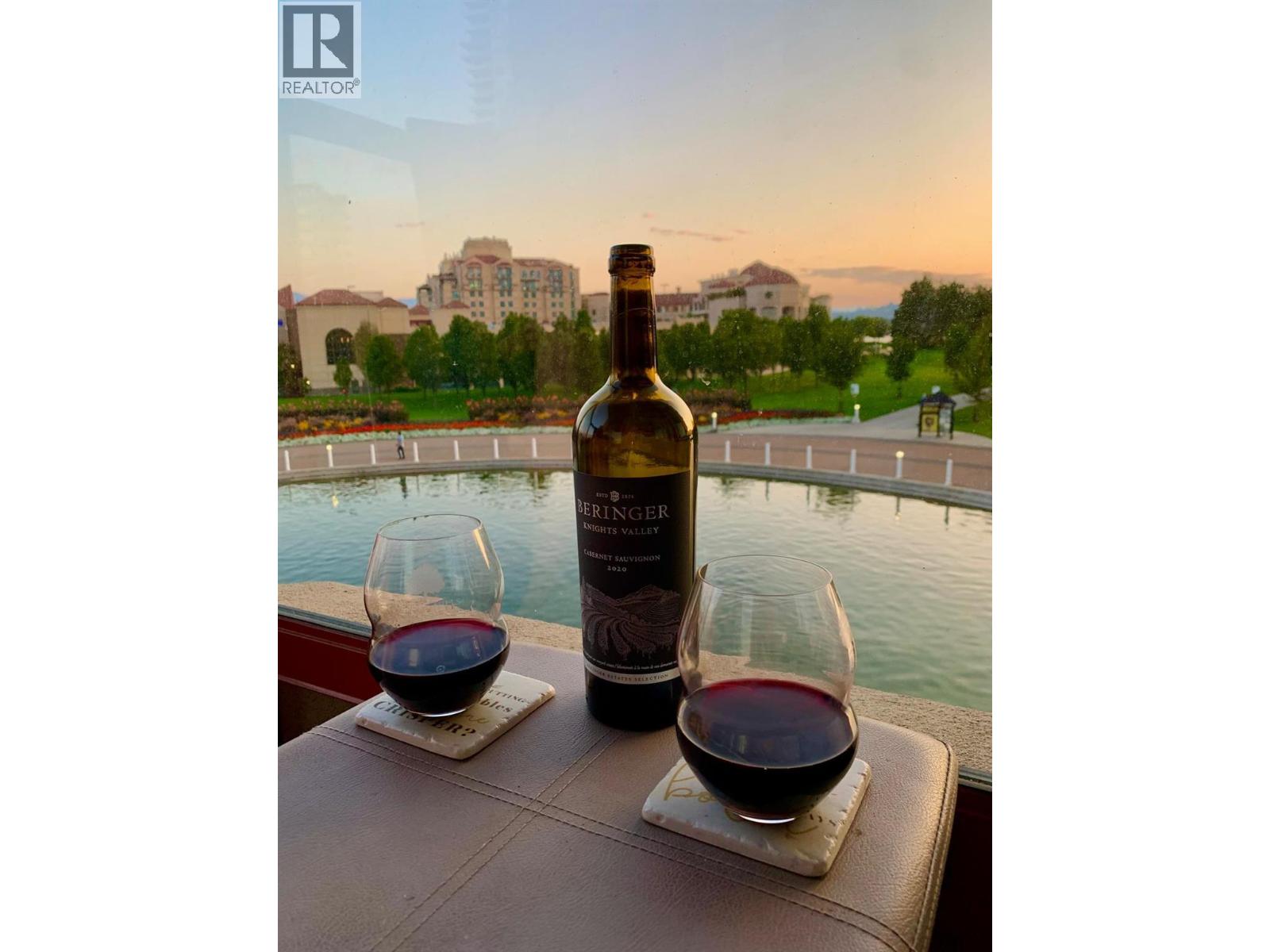 302 1160 Sunset Drive, Kelowna