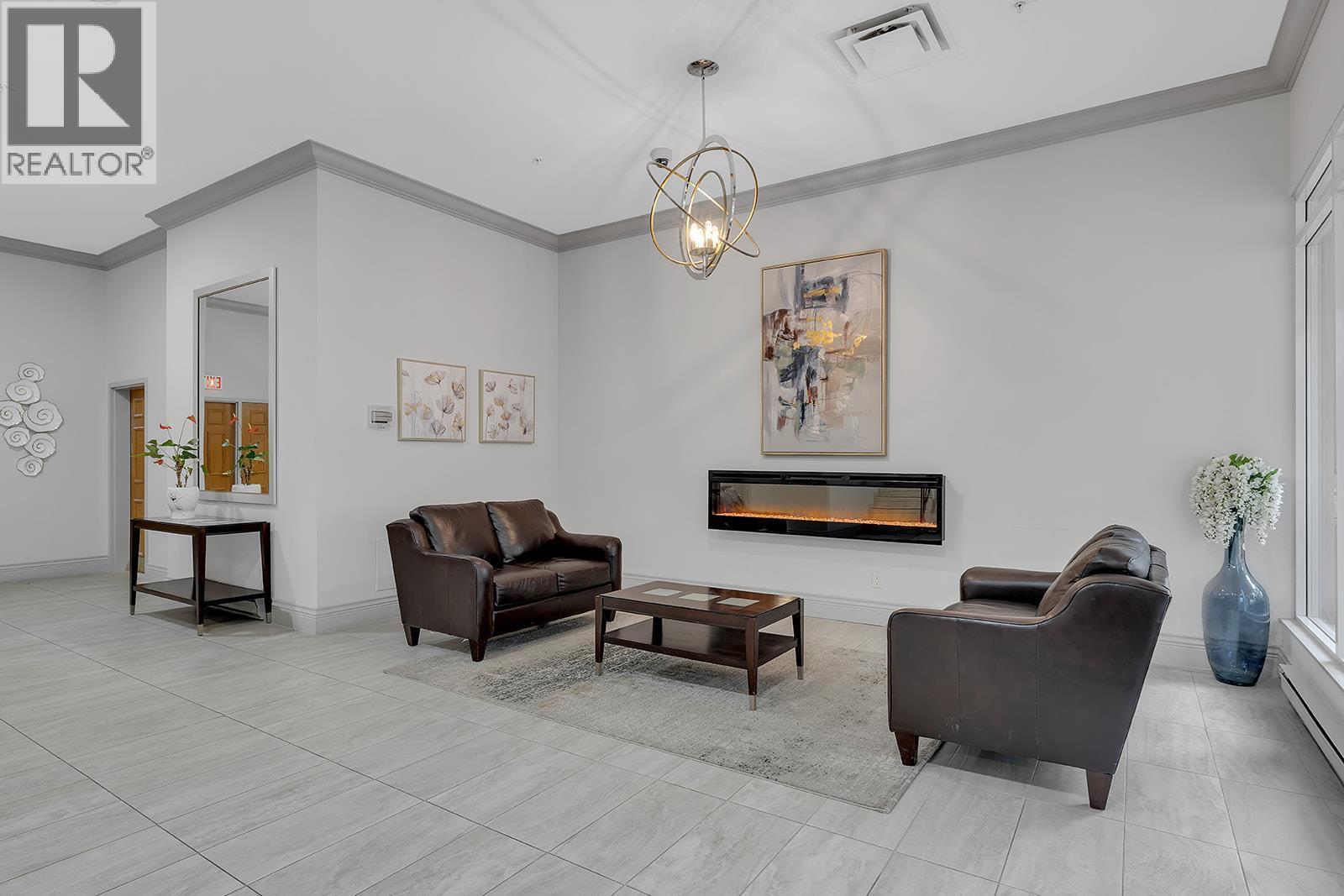 302 1160 Sunset Drive, Kelowna