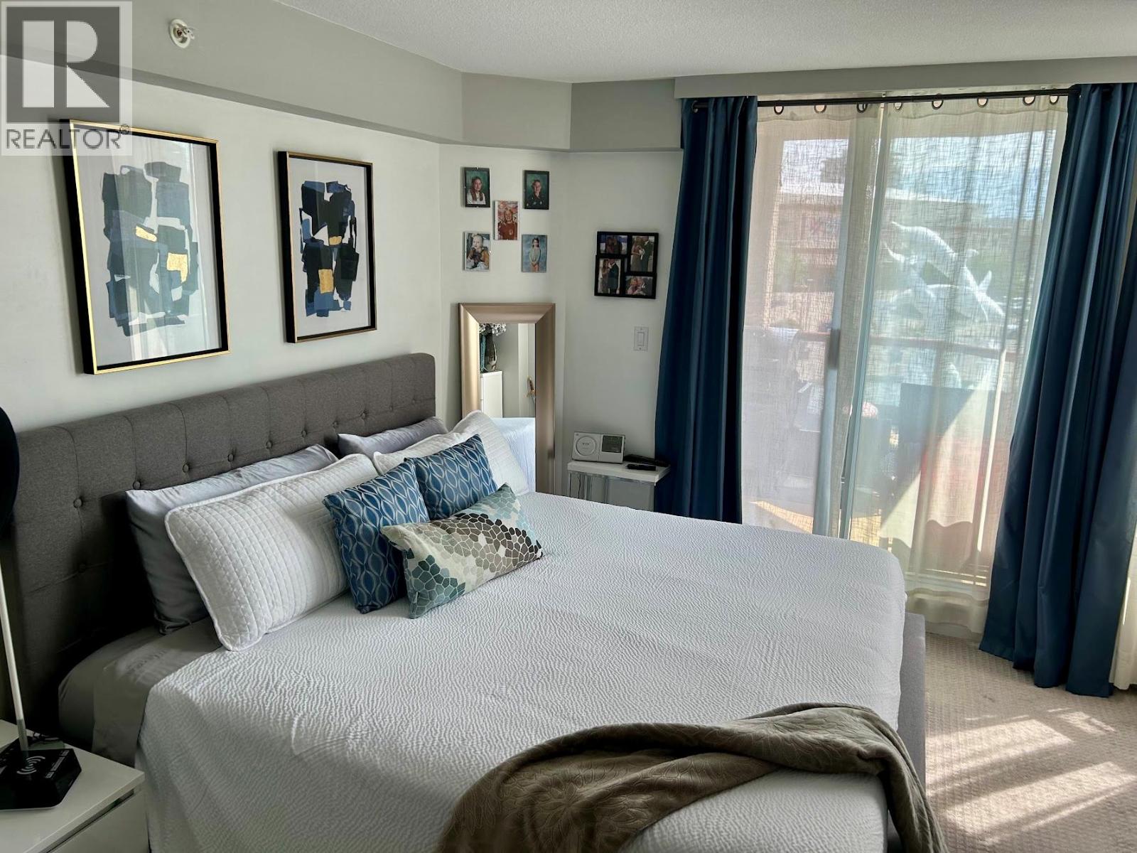 302 1160 Sunset Drive, Kelowna