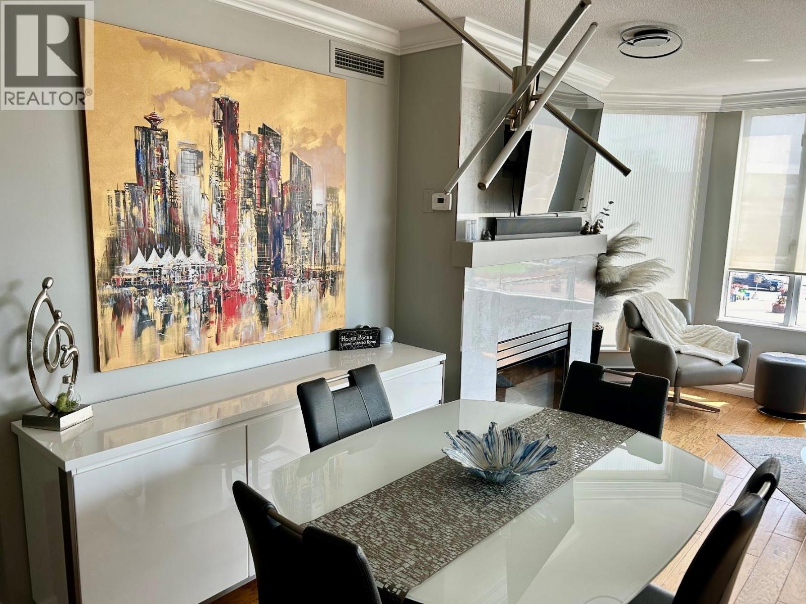 302 1160 Sunset Drive, Kelowna