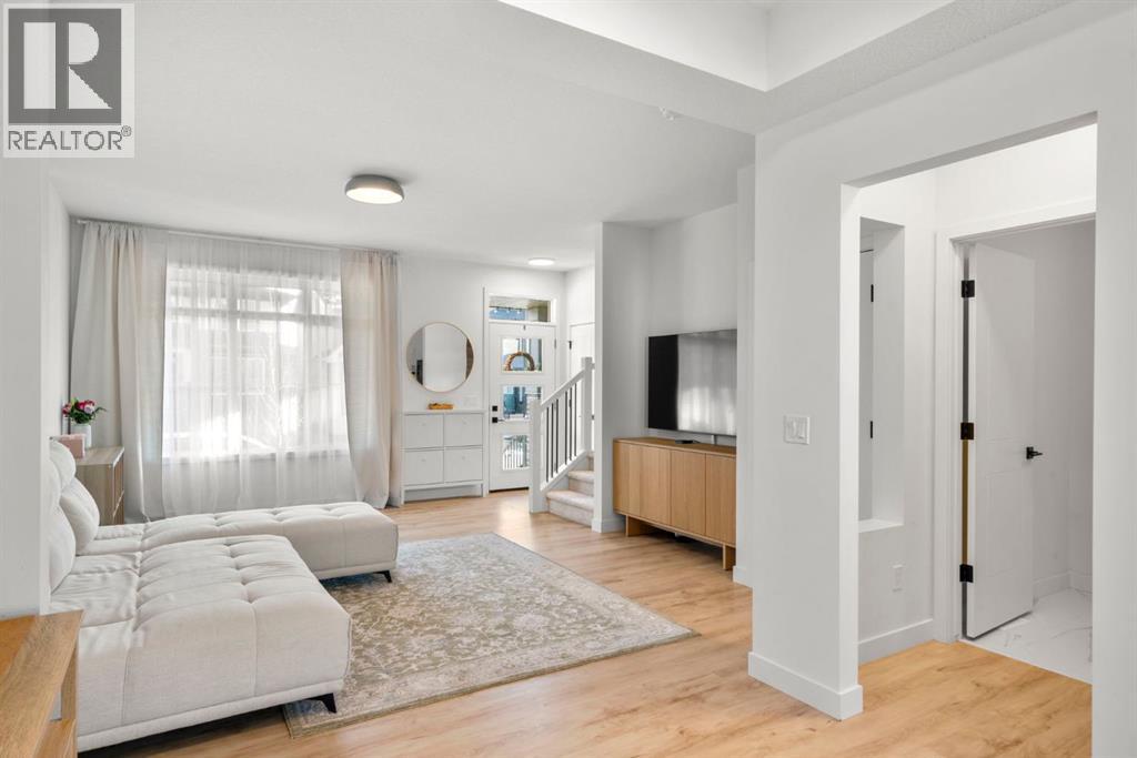 33 Shale Avenue, Cochrane