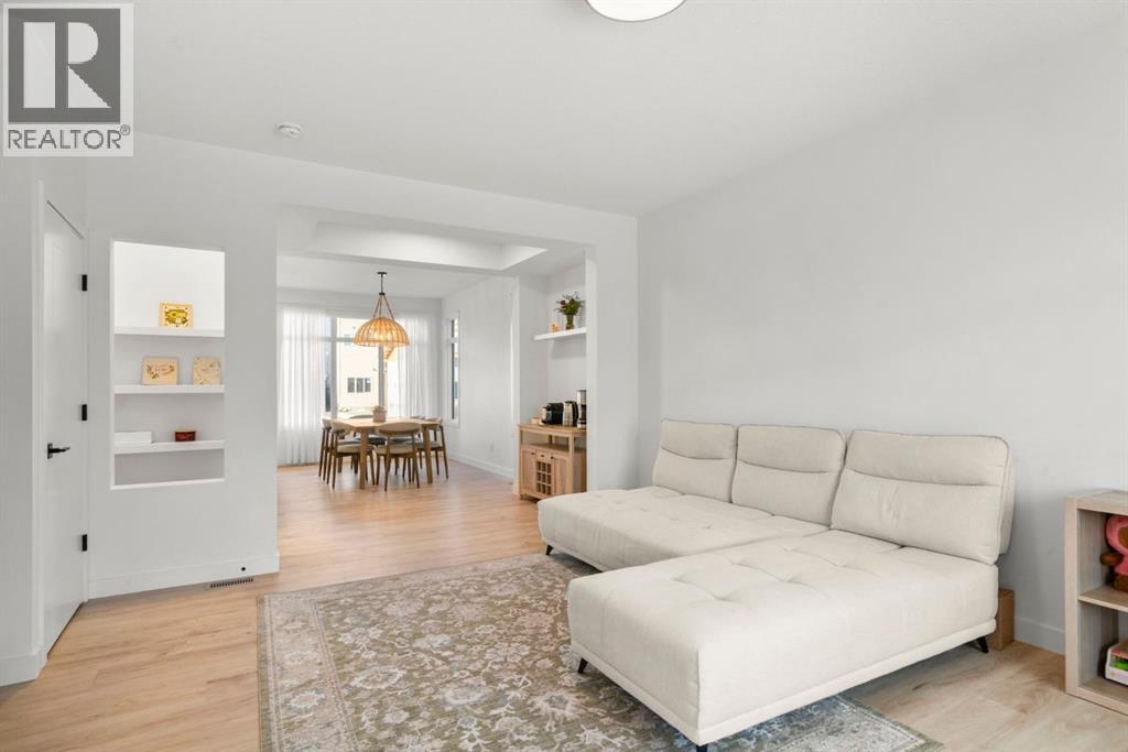 33 Shale Avenue, Cochrane