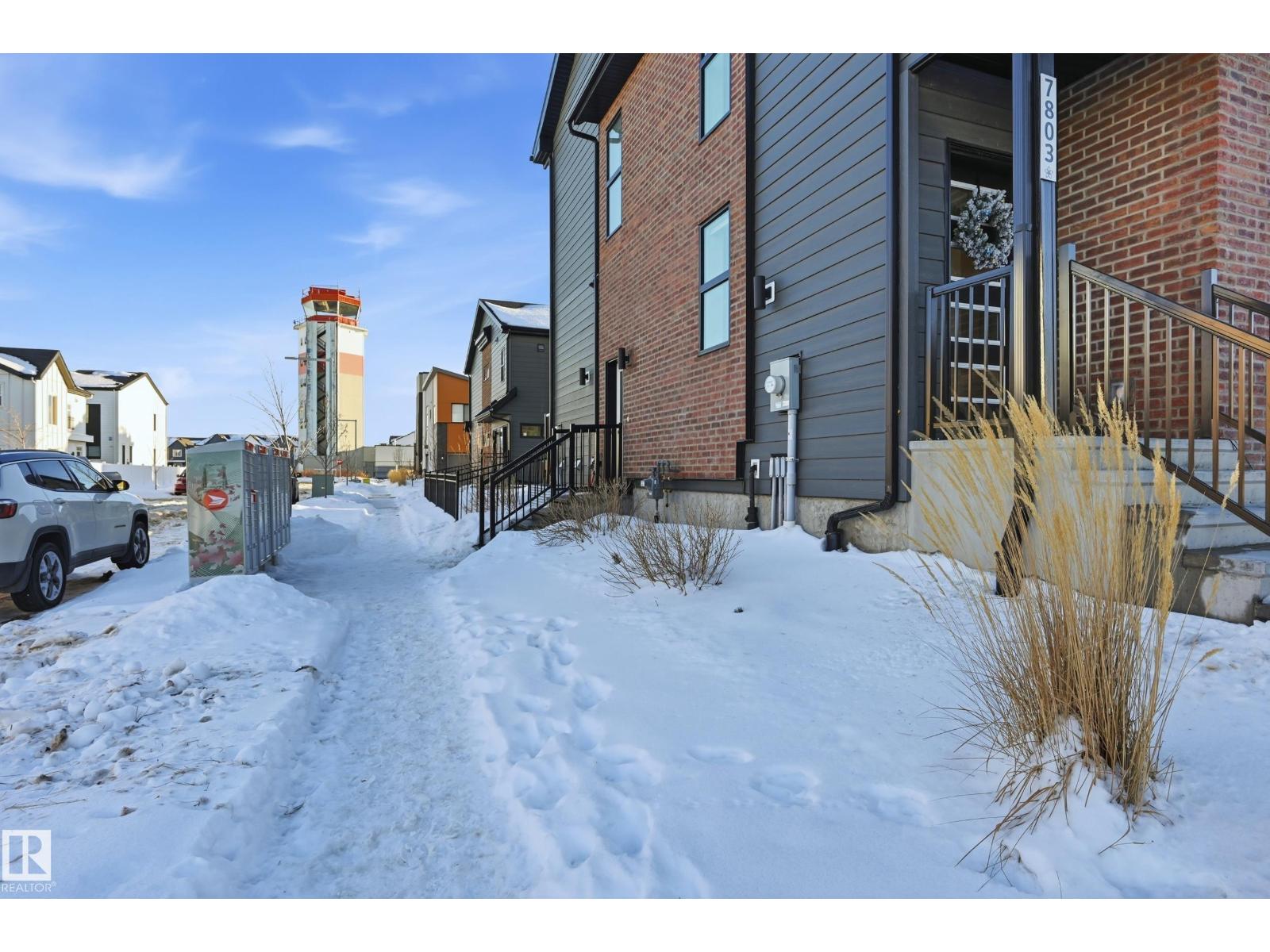 7803 Yorke RD NW, Edmonton