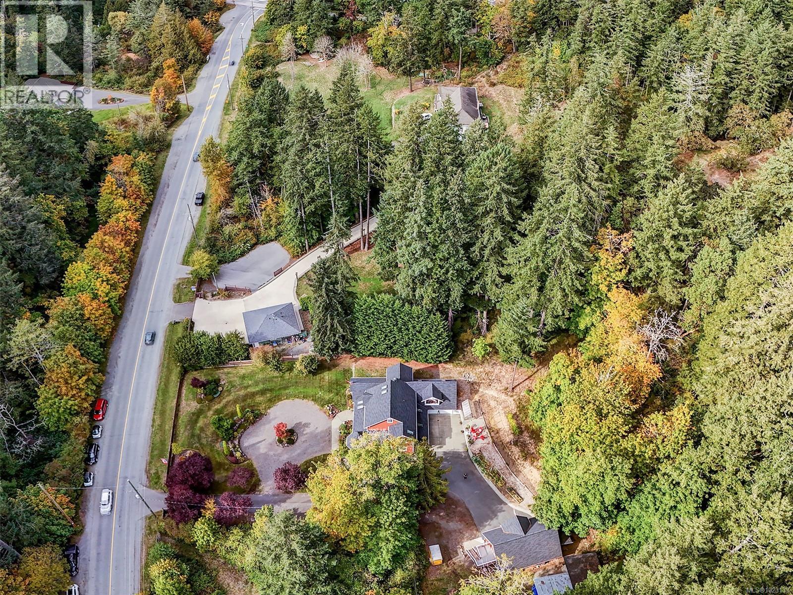 6583 Wallace Dr, Central Saanich