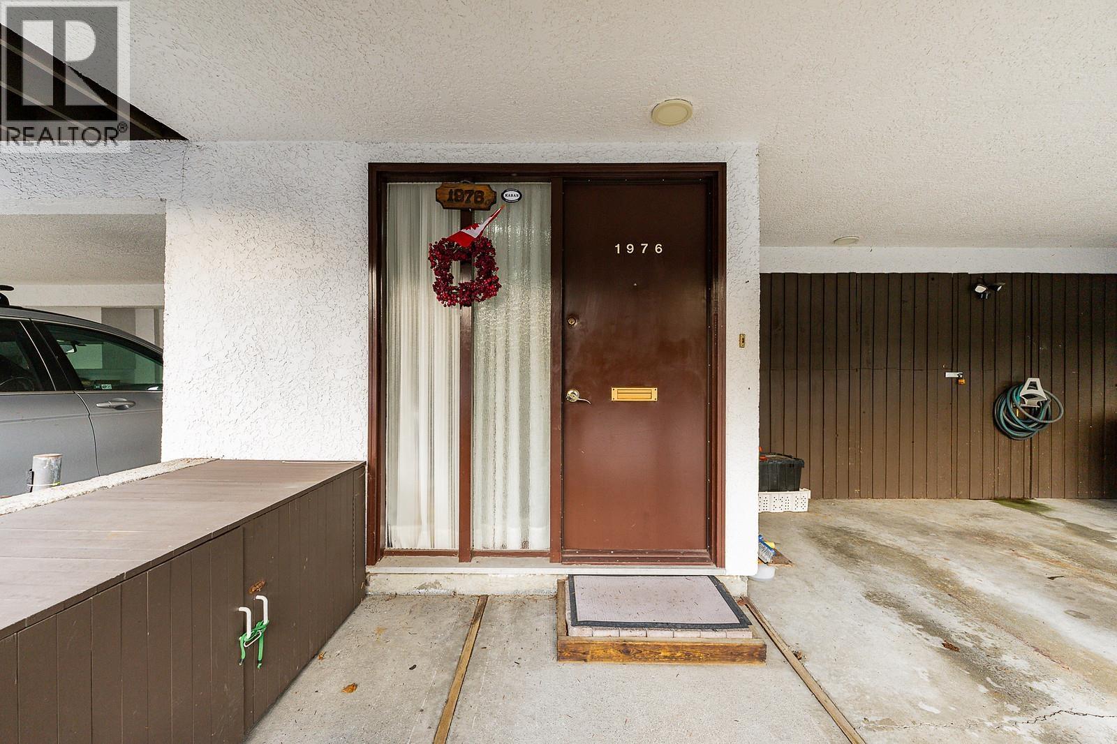 1976 PURCELL WAY, North Vancouver