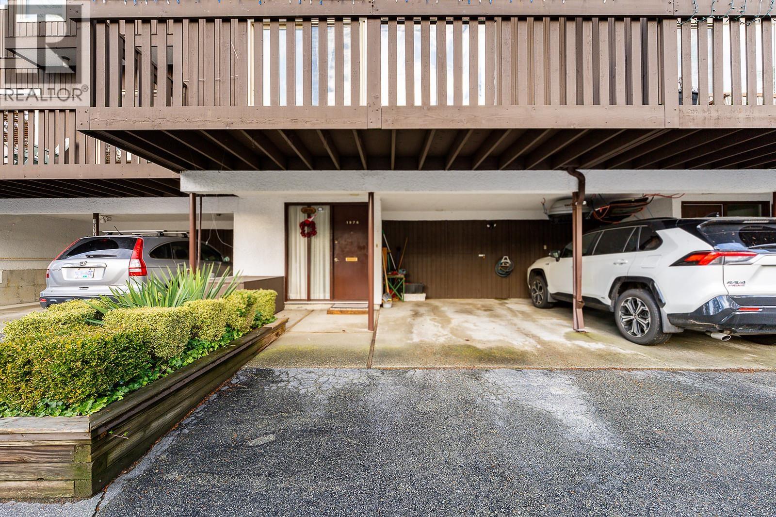 1976 PURCELL WAY, North Vancouver