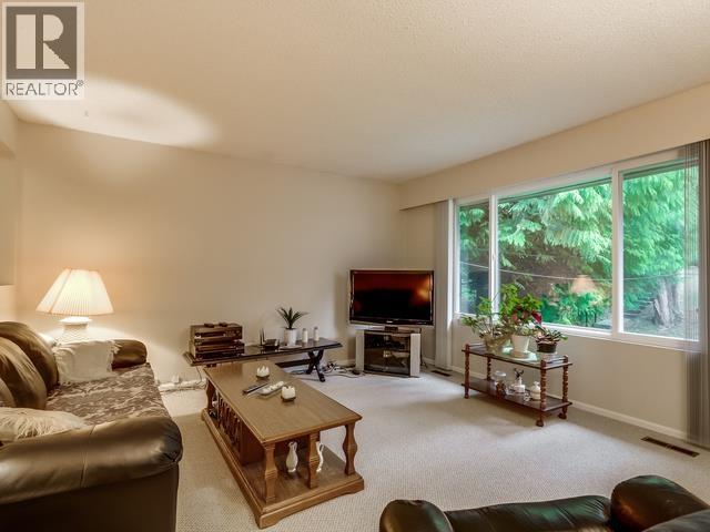3360 HENRY Street - photo 2