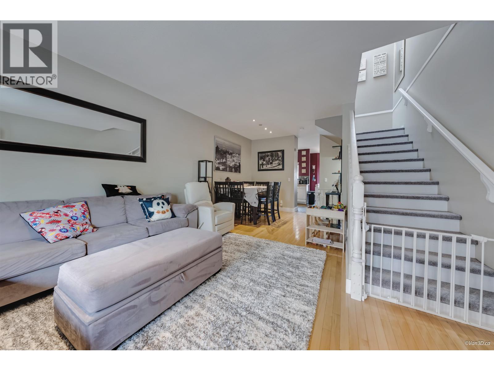 5 22000 SHARPE AVENUE, Richmond