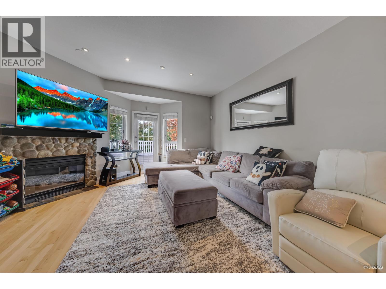 5 22000 SHARPE AVENUE, Richmond