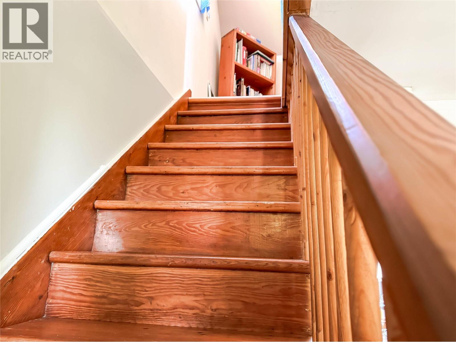 2246 Kootenay Avenue, Rossland