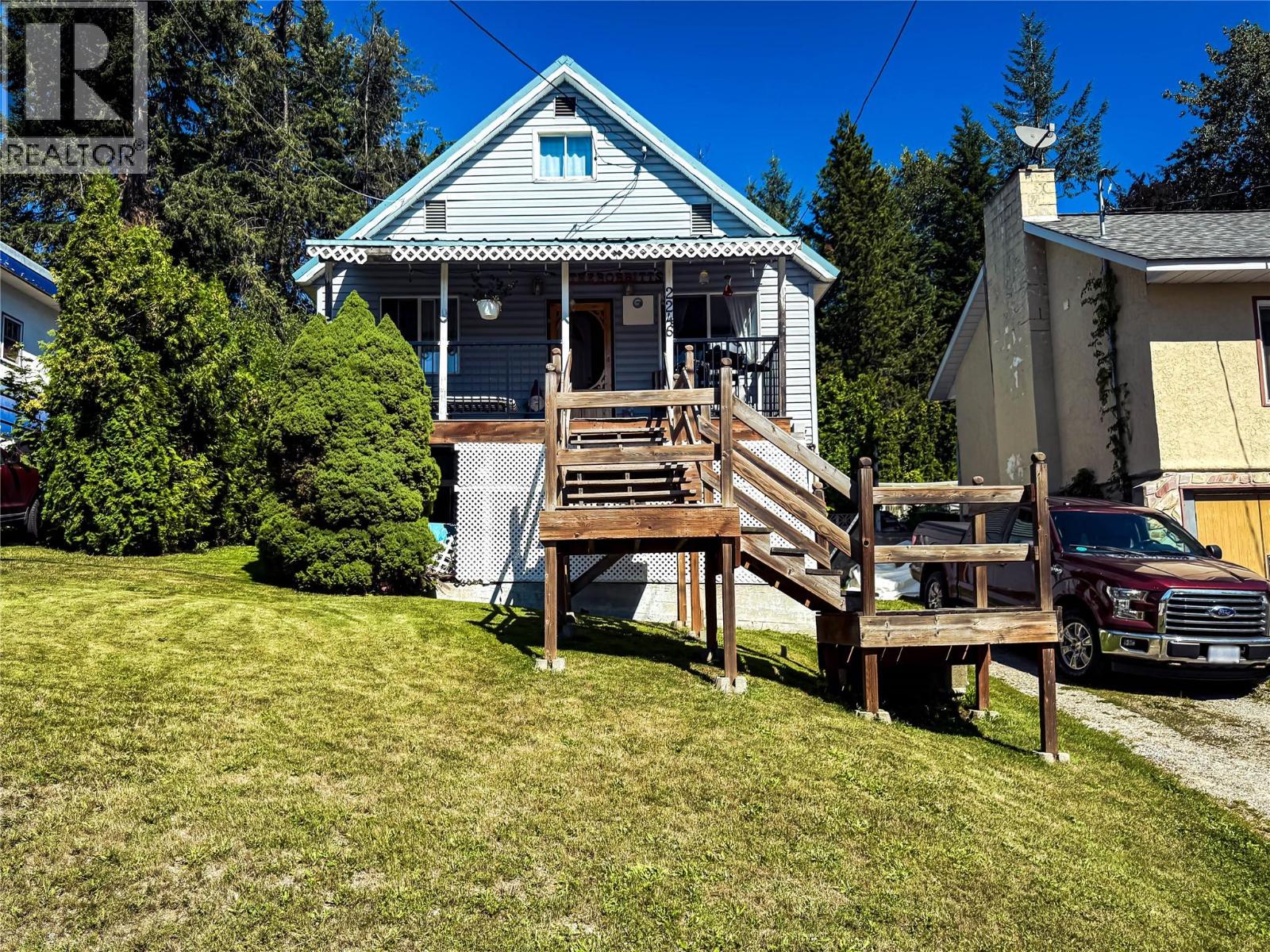 2246 Kootenay Avenue, Rossland