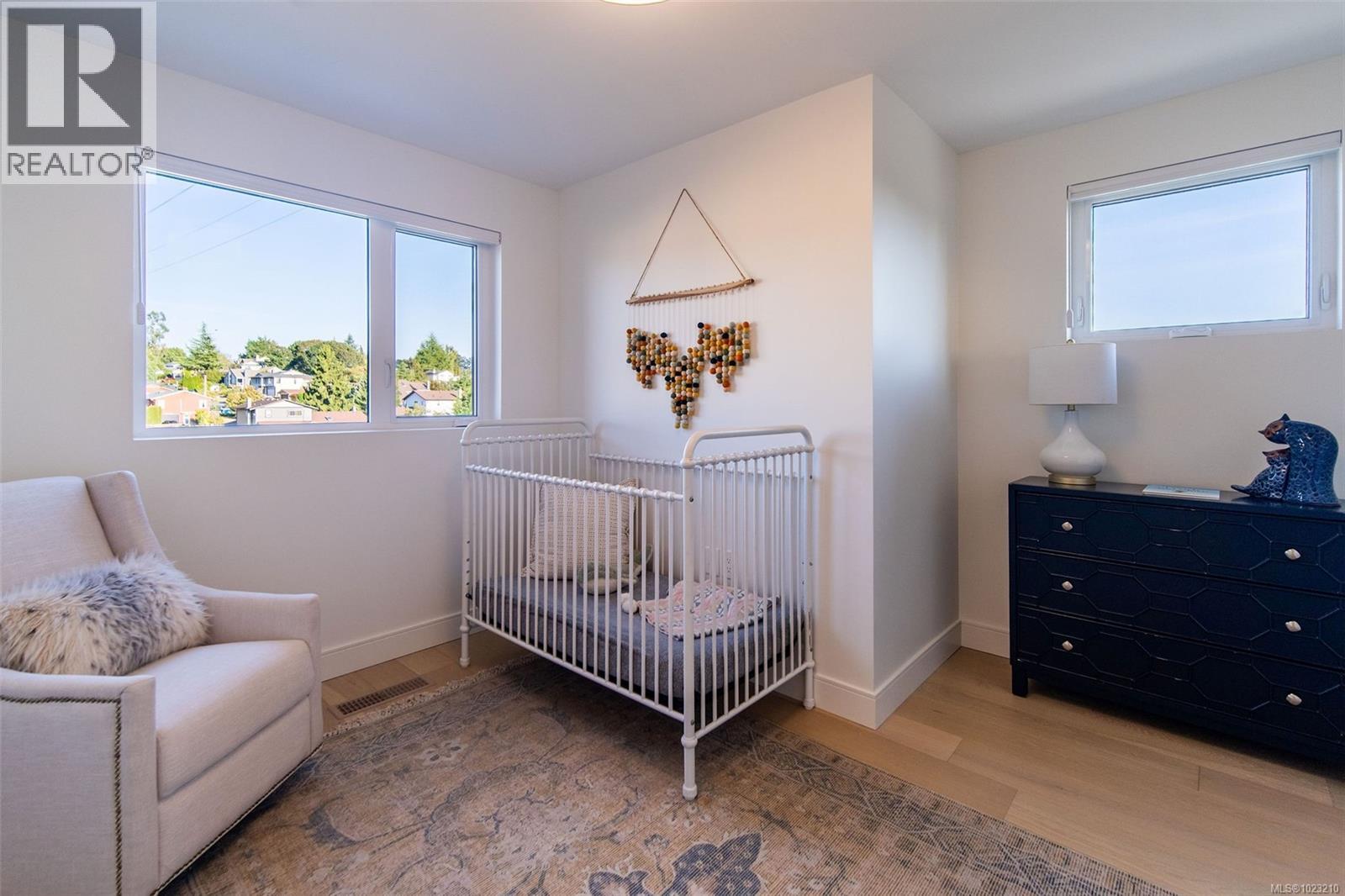 11 4253 Dieppe Road, Saanich