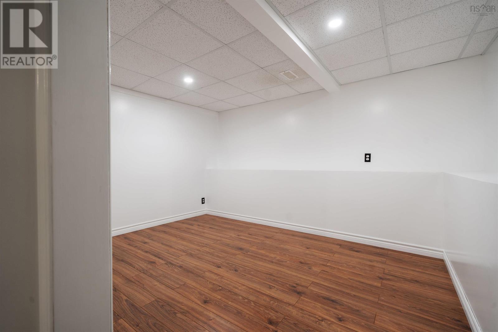 Property 38 of 49 of 417 MacKenzie Road