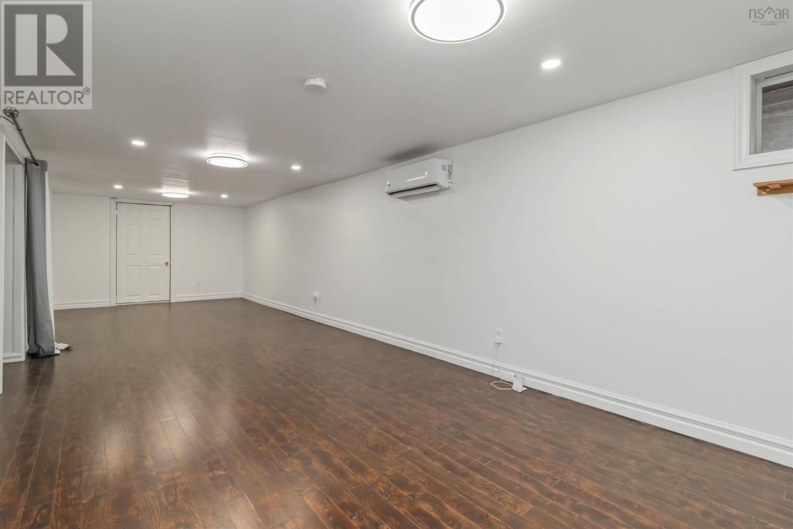 Property 34 of 45 of 30 Woodcrest Avenue