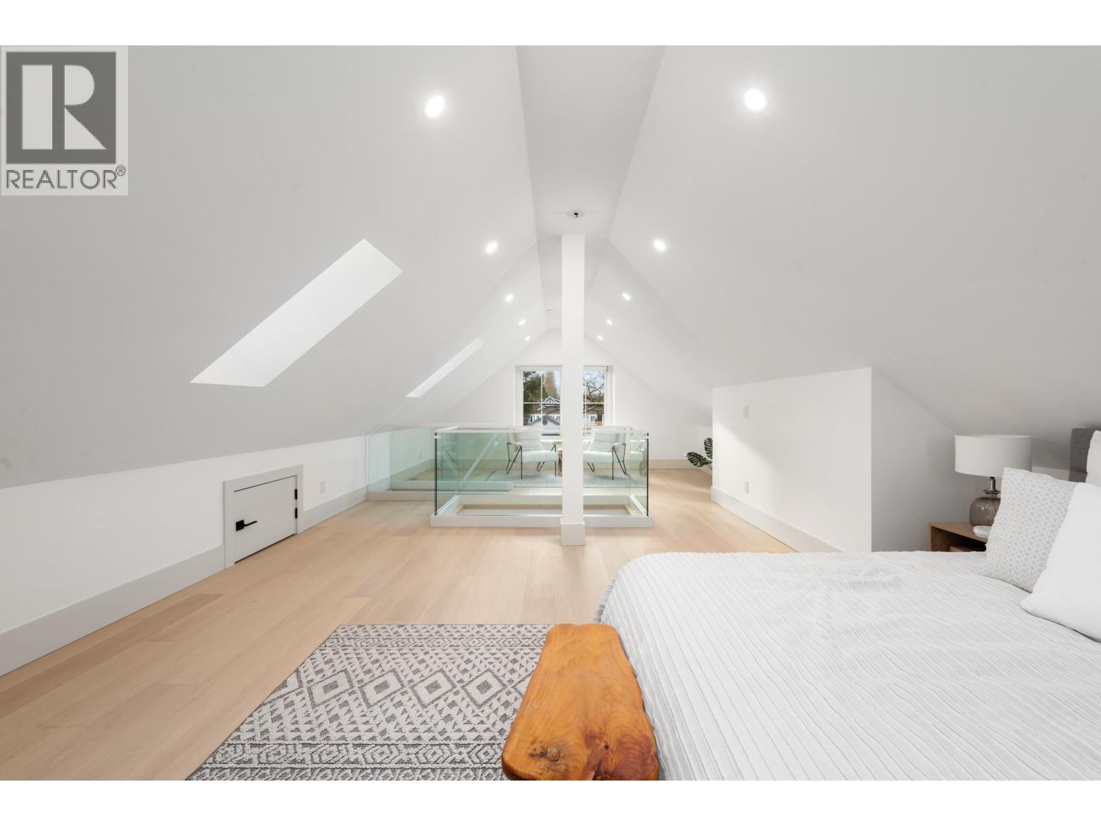 1 365 E 33RD AVENUE, Vancouver