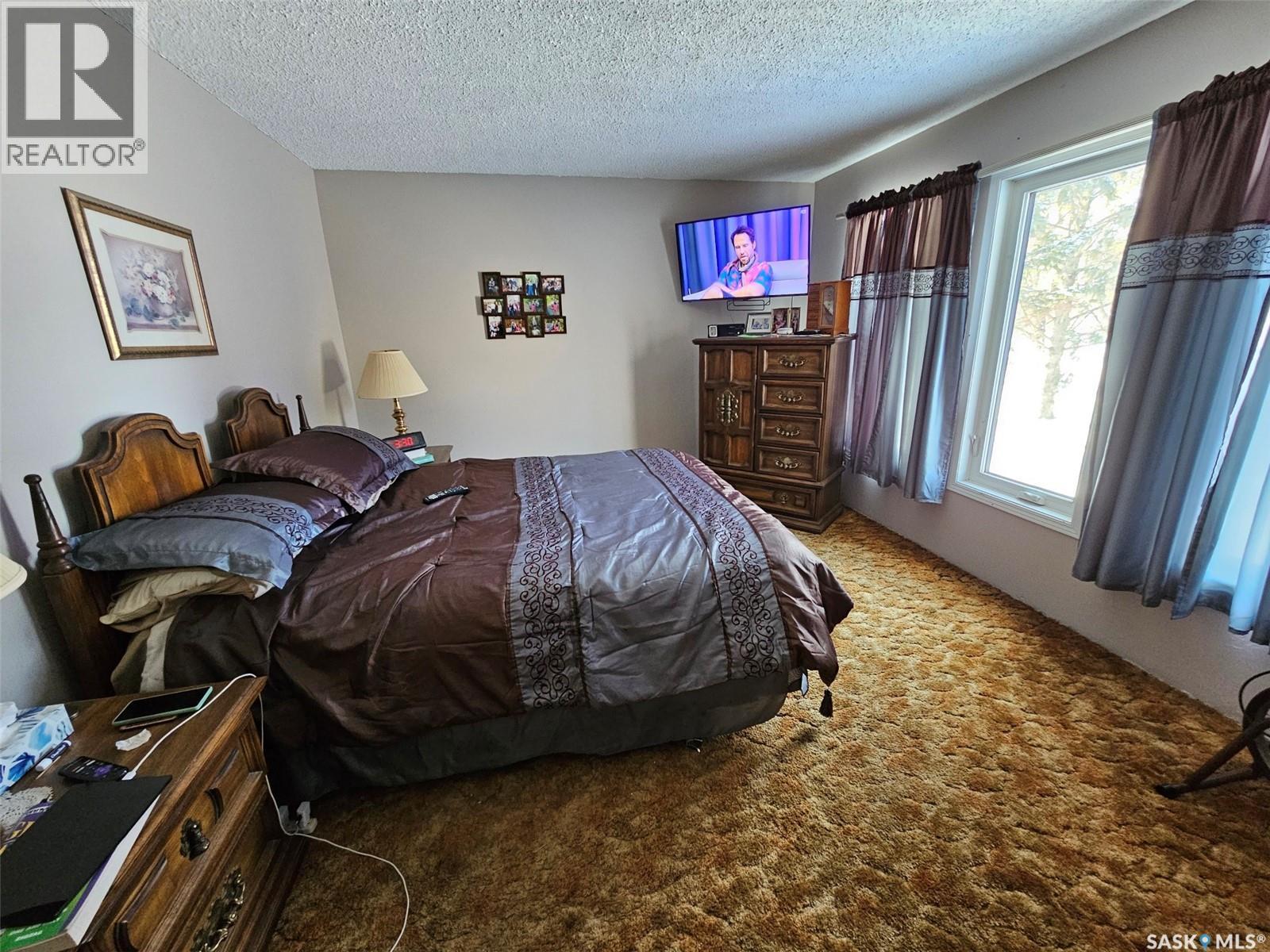 Couture Home Quarter & Acreage — photo 21