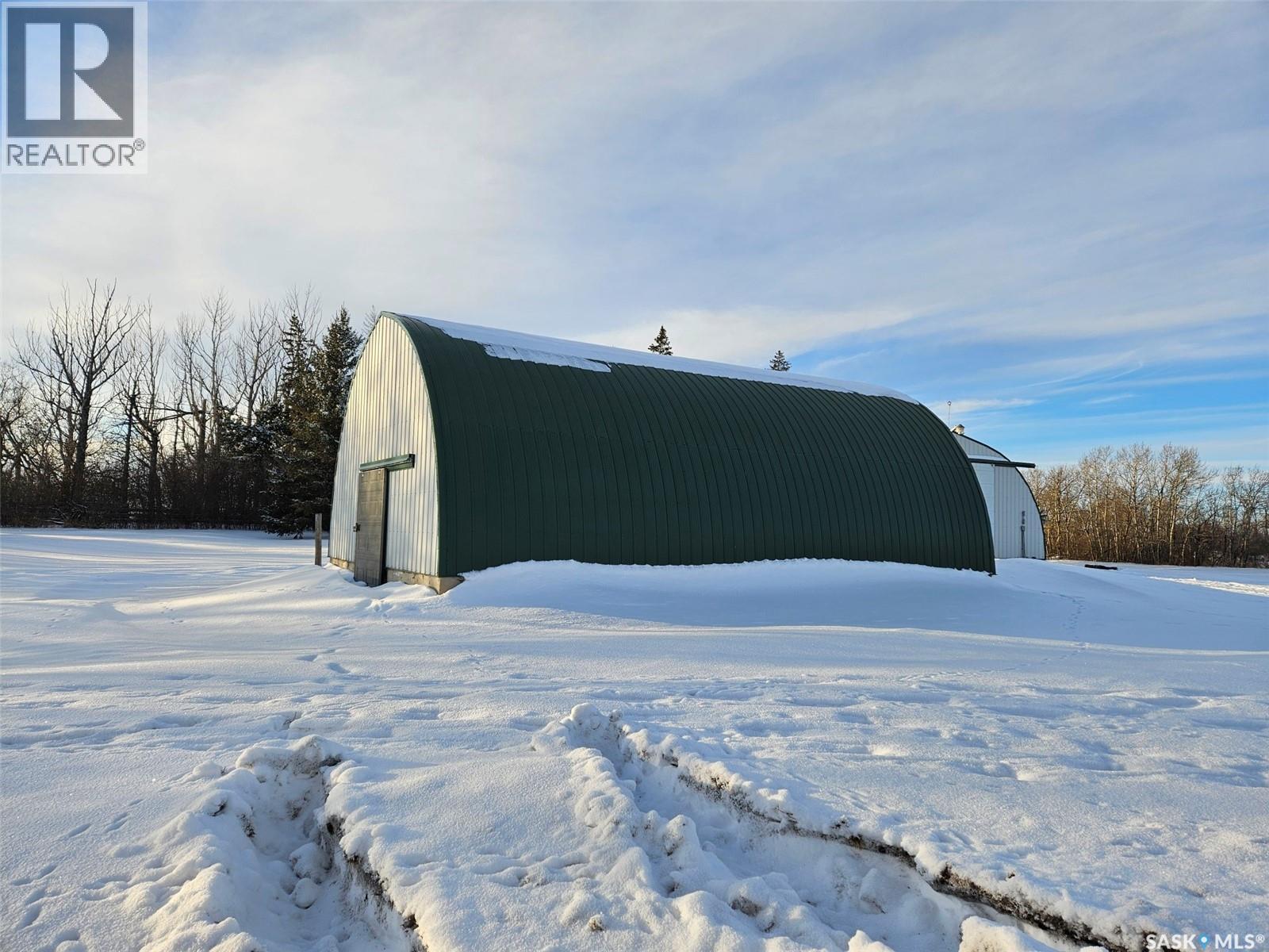 Couture Home Quarter & Acreage — photo 37