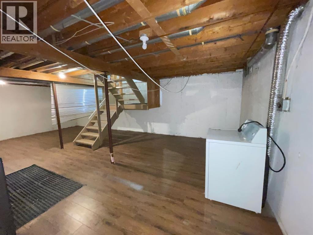 Single Family House for Sale in    Street NE Pineridge Calgary 