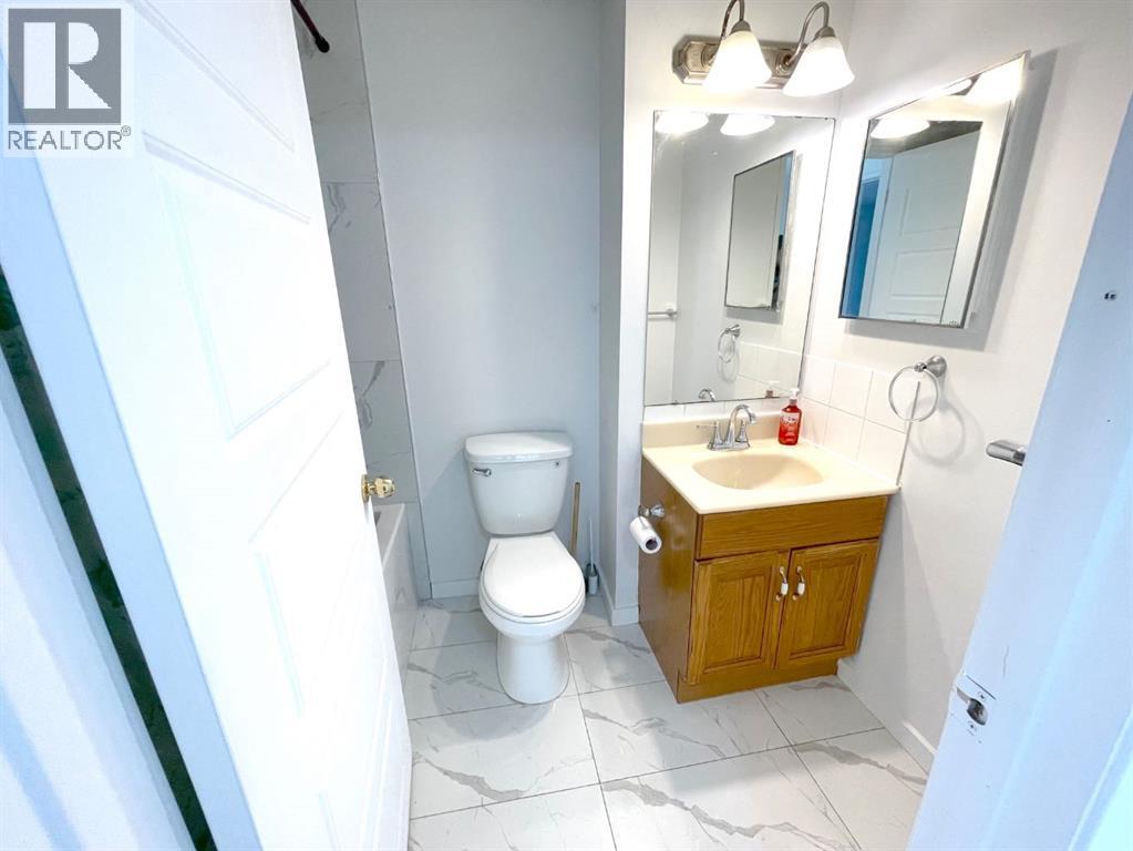 Single Family House for Sale in    Street NE Pineridge Calgary 