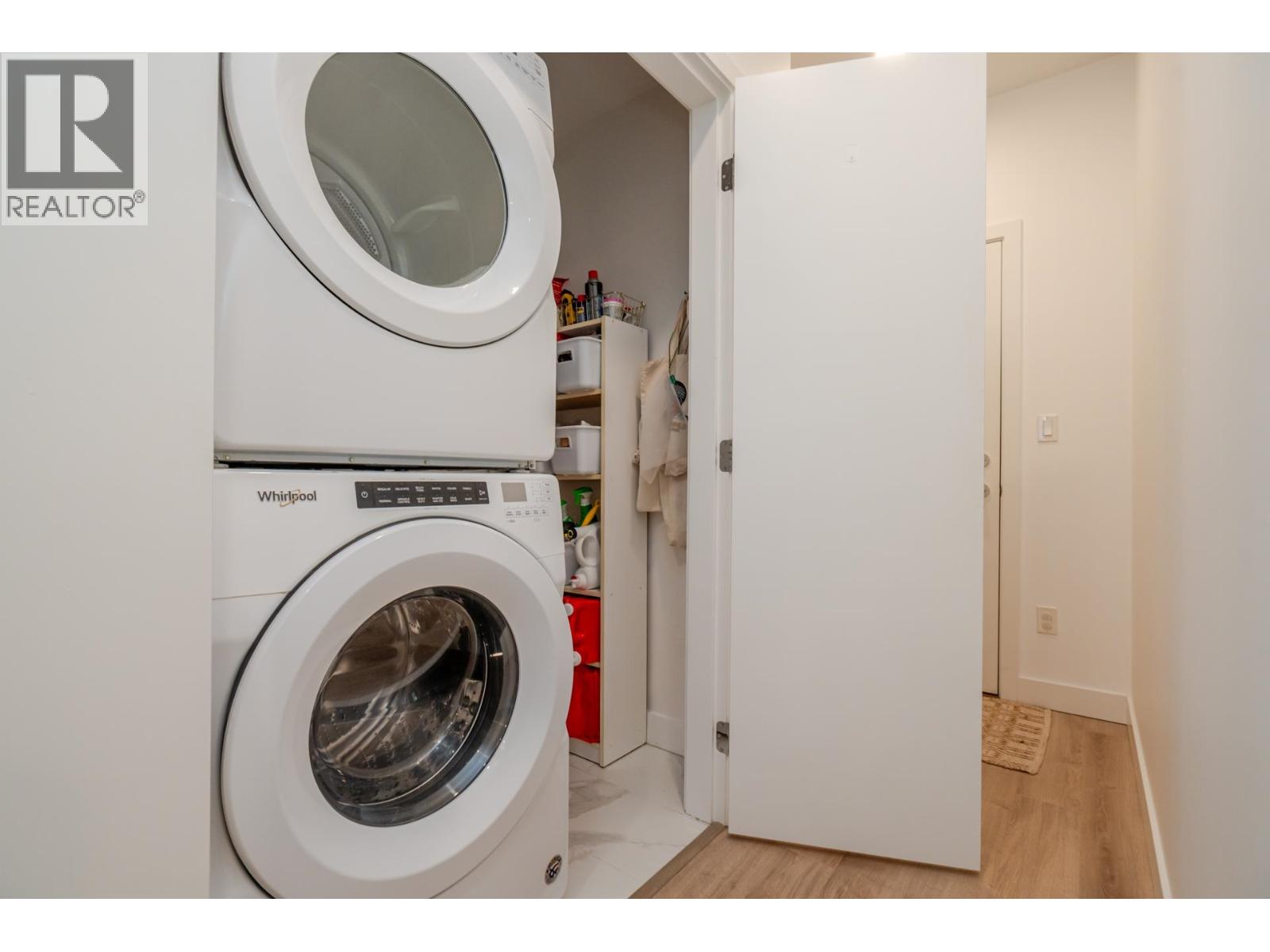 #201-1892 STARLING Drive, Tsawwassen