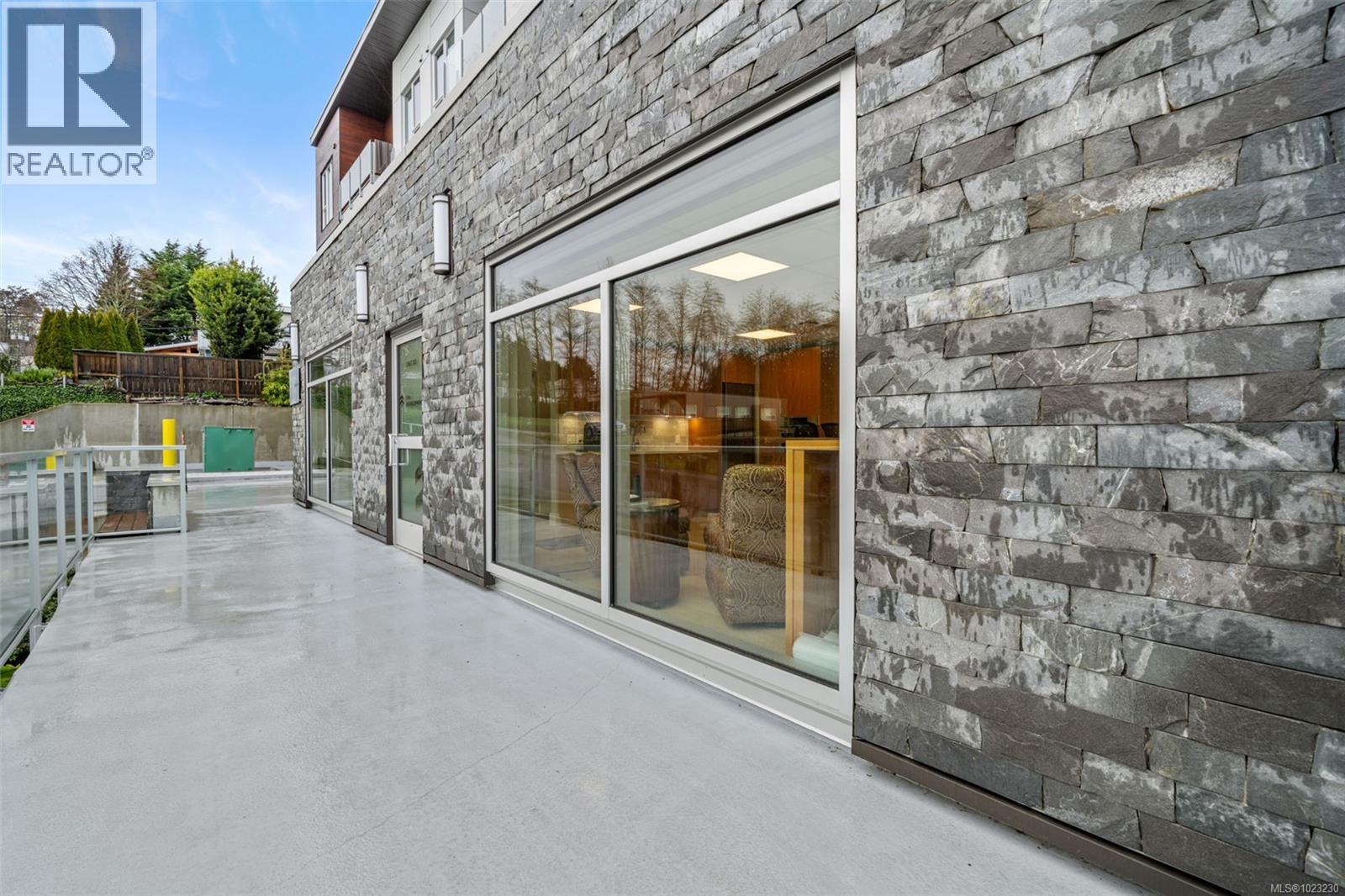 101 1820 Maple Avenue South, Sooke