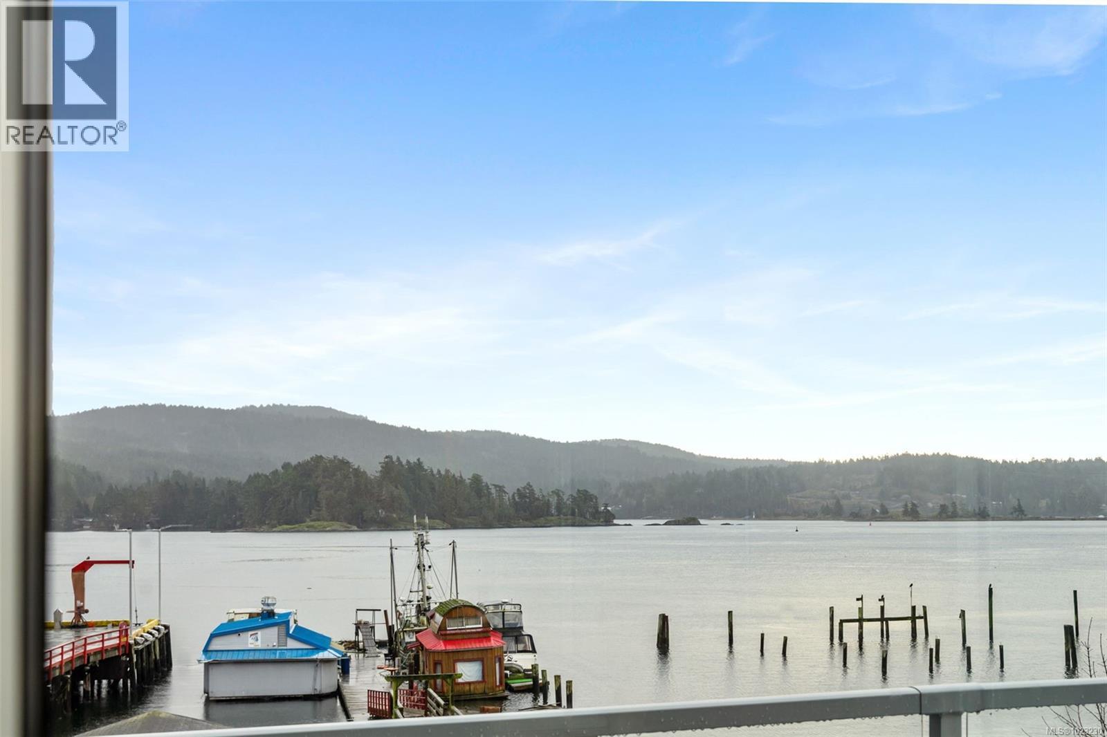 101 1820 Maple Avenue South, Sooke