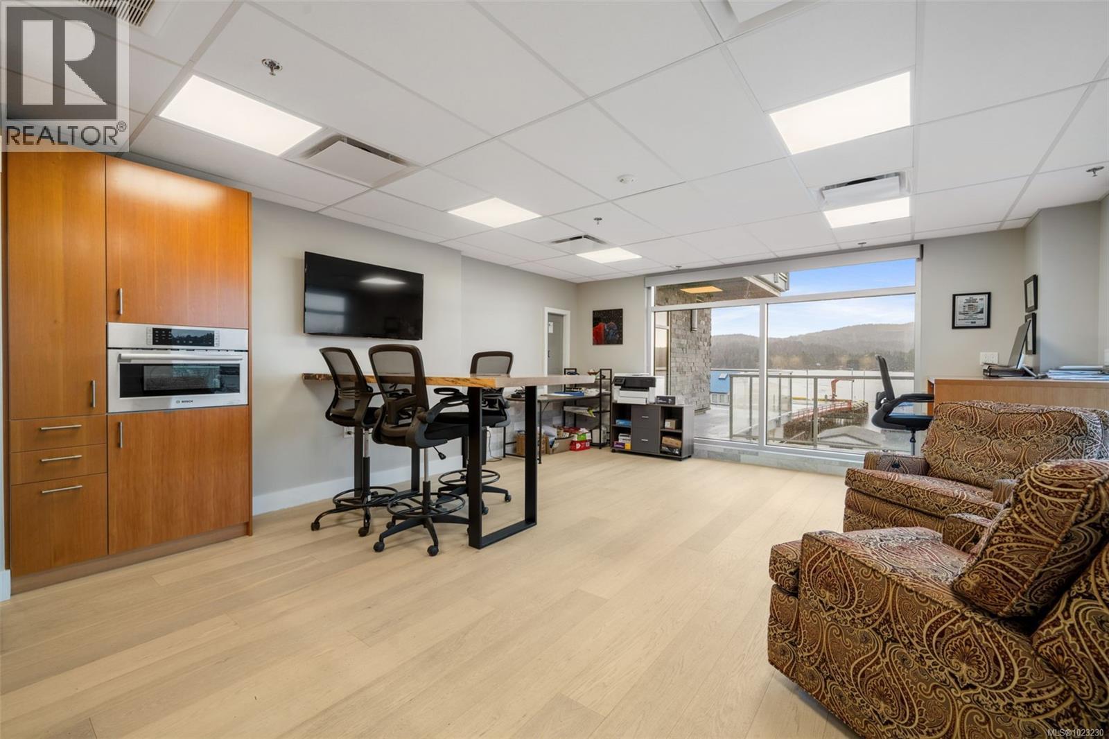 101 1820 Maple Avenue South, Sooke