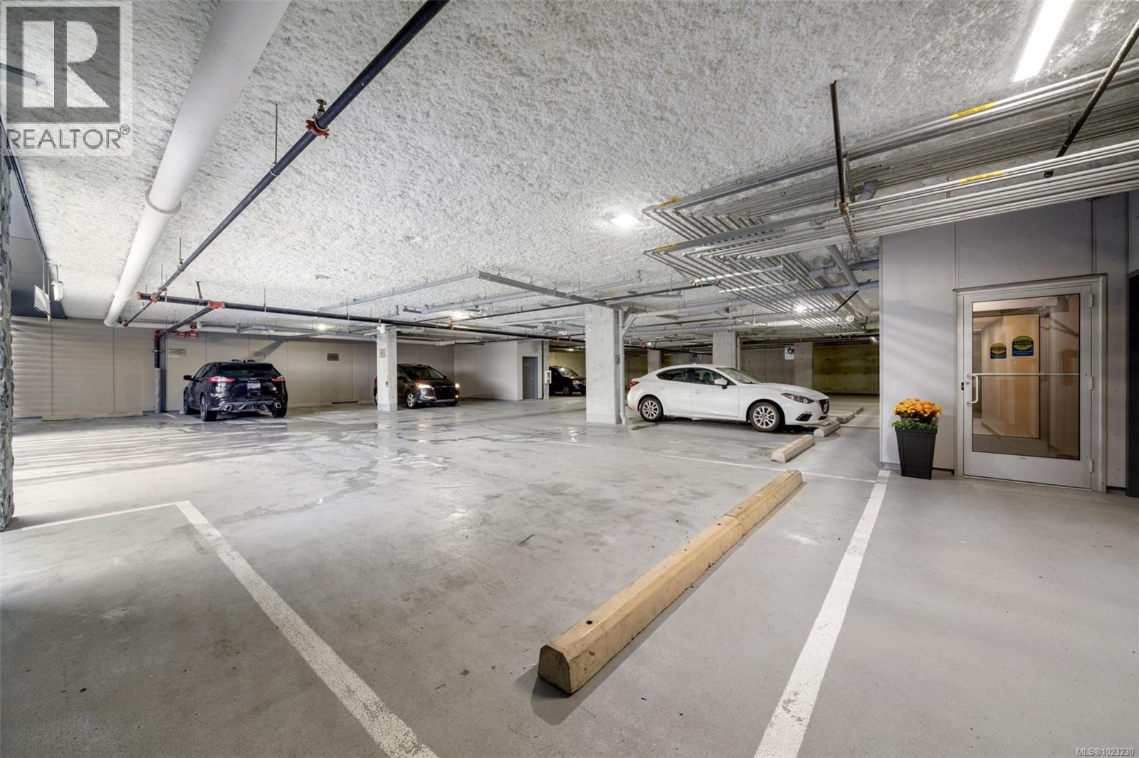 101 1820 Maple Avenue South, Sooke