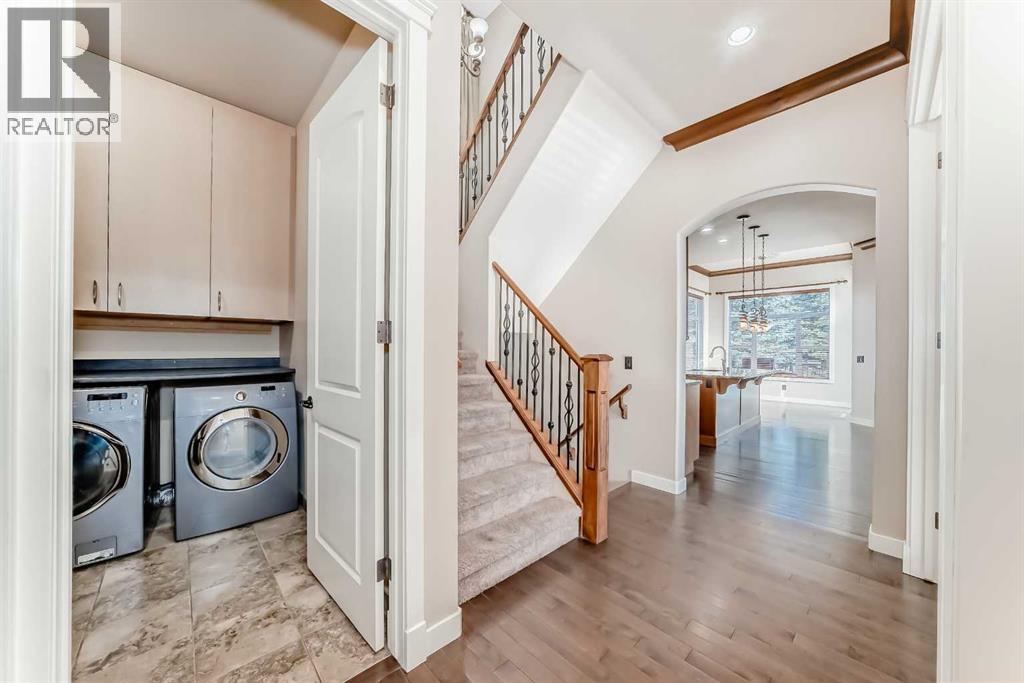 Single Family House for Sale in  Everoak Park SW Evergreen Calgary 