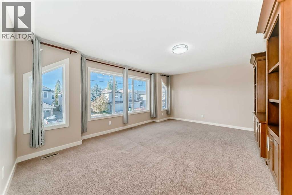 Single Family House for Sale in  Everoak Park SW Evergreen Calgary 