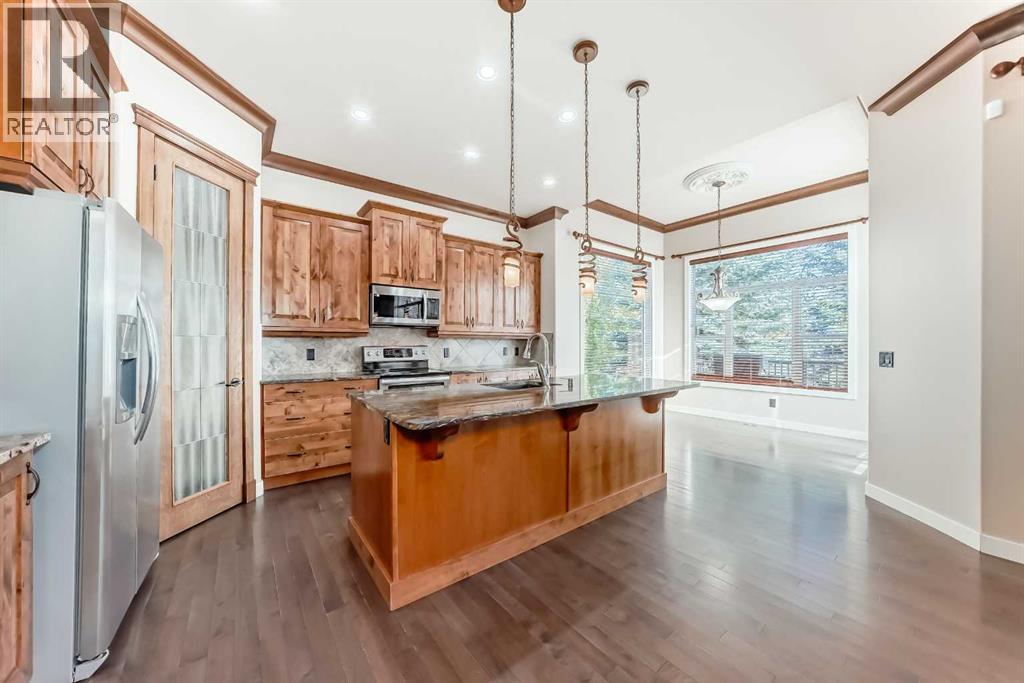 Single Family House for Sale in  Everoak Park SW Evergreen Calgary 