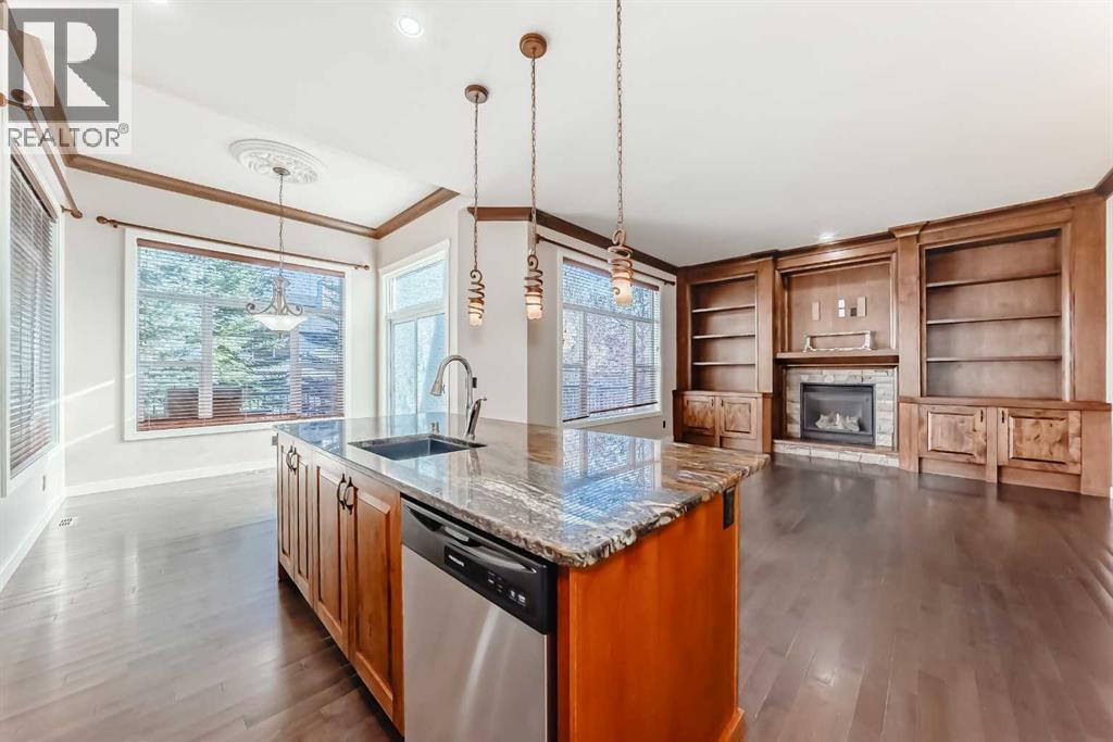 Single Family House for Sale in  Everoak Park SW Evergreen Calgary 