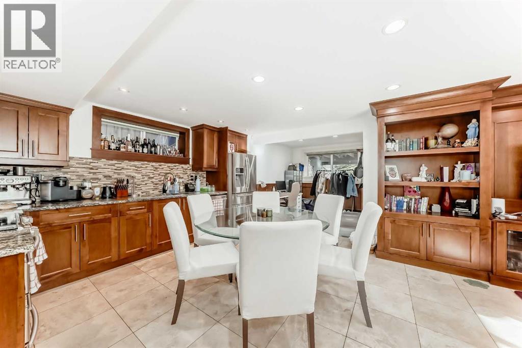 Single Family House for Sale in  Everoak Park SW Evergreen Calgary 