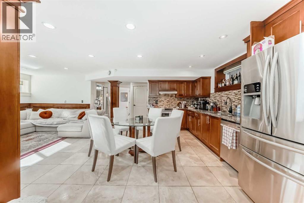 Single Family House for Sale in  Everoak Park SW Evergreen Calgary 