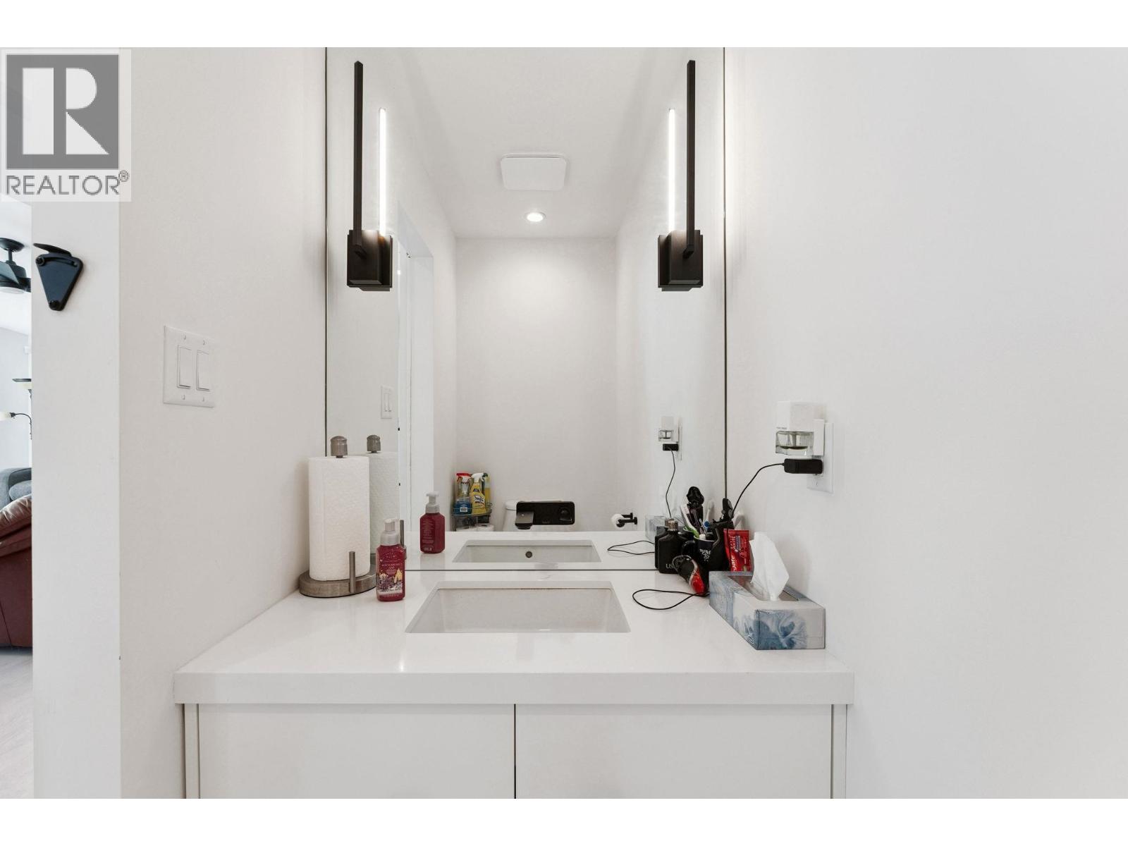 1725 ROSEBERY AVENUE, West Vancouver