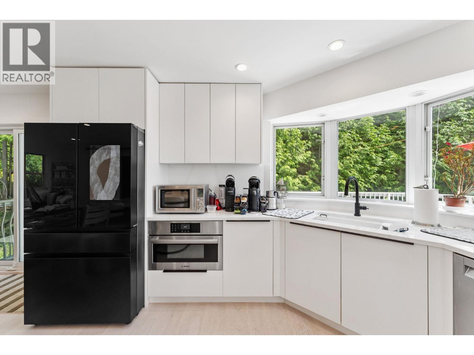 1725 ROSEBERY AVENUE, West Vancouver