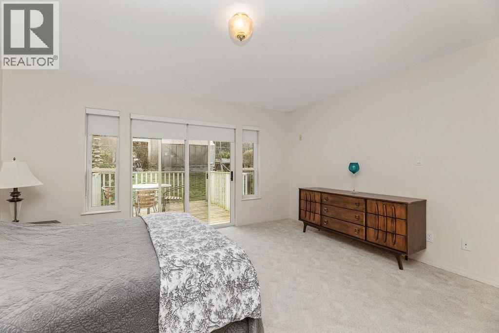 5174 RADCLIFFE ROAD, Sechelt