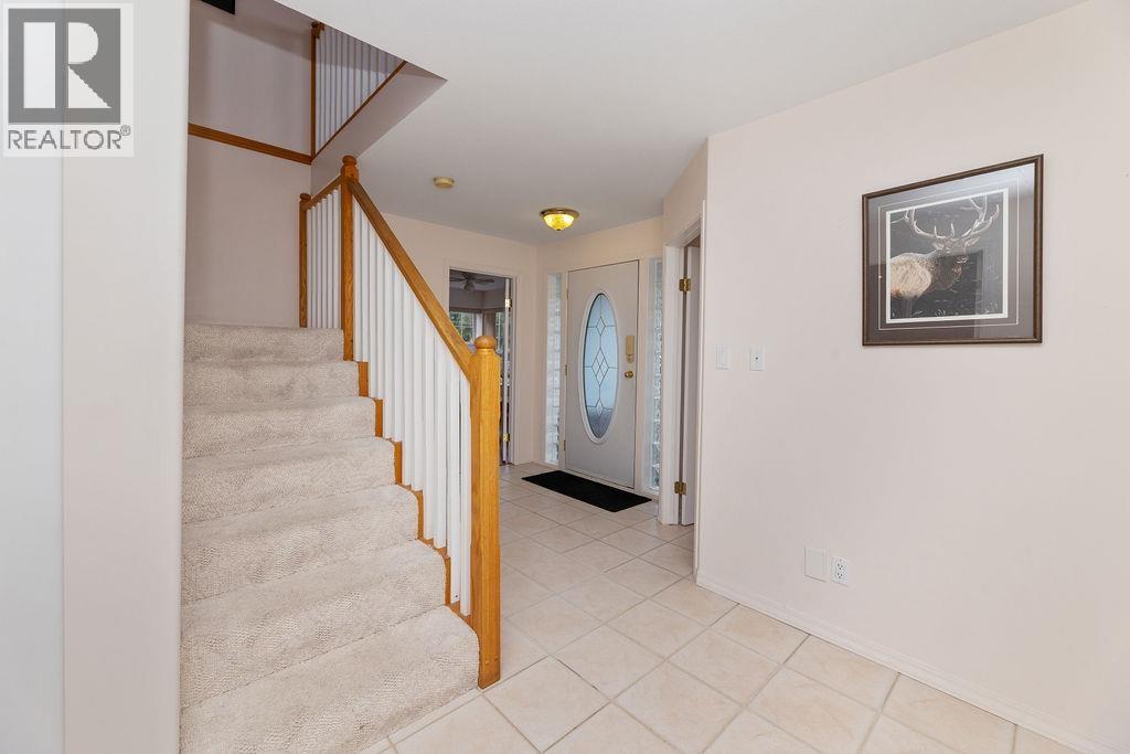 5174 RADCLIFFE ROAD, Sechelt