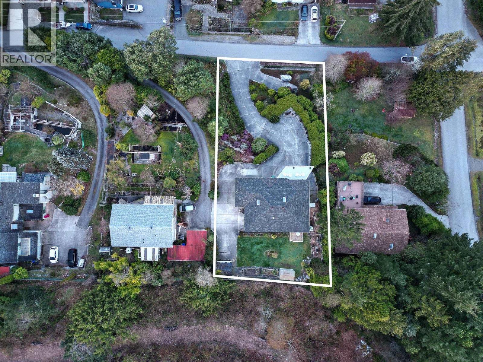 5174 RADCLIFFE ROAD, Sechelt