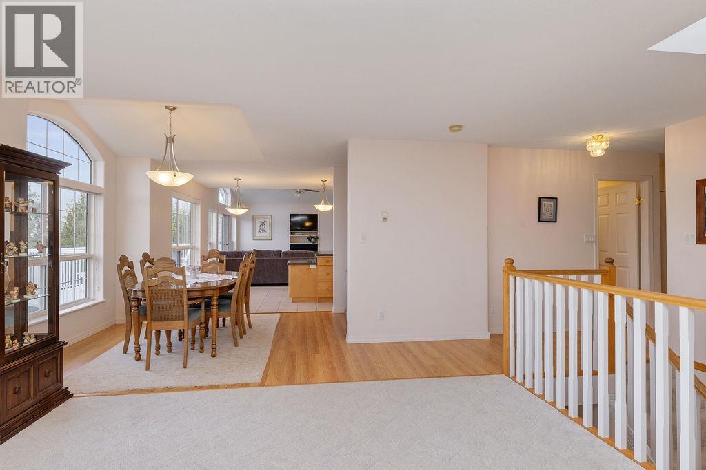 5174 RADCLIFFE ROAD, Sechelt