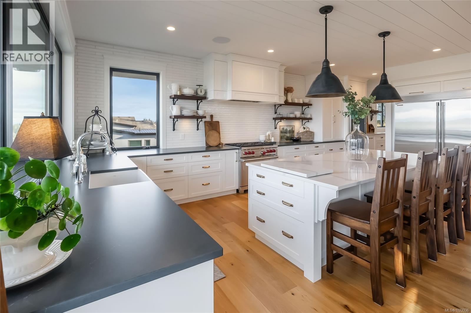 754 Nelson Rd, Campbell River