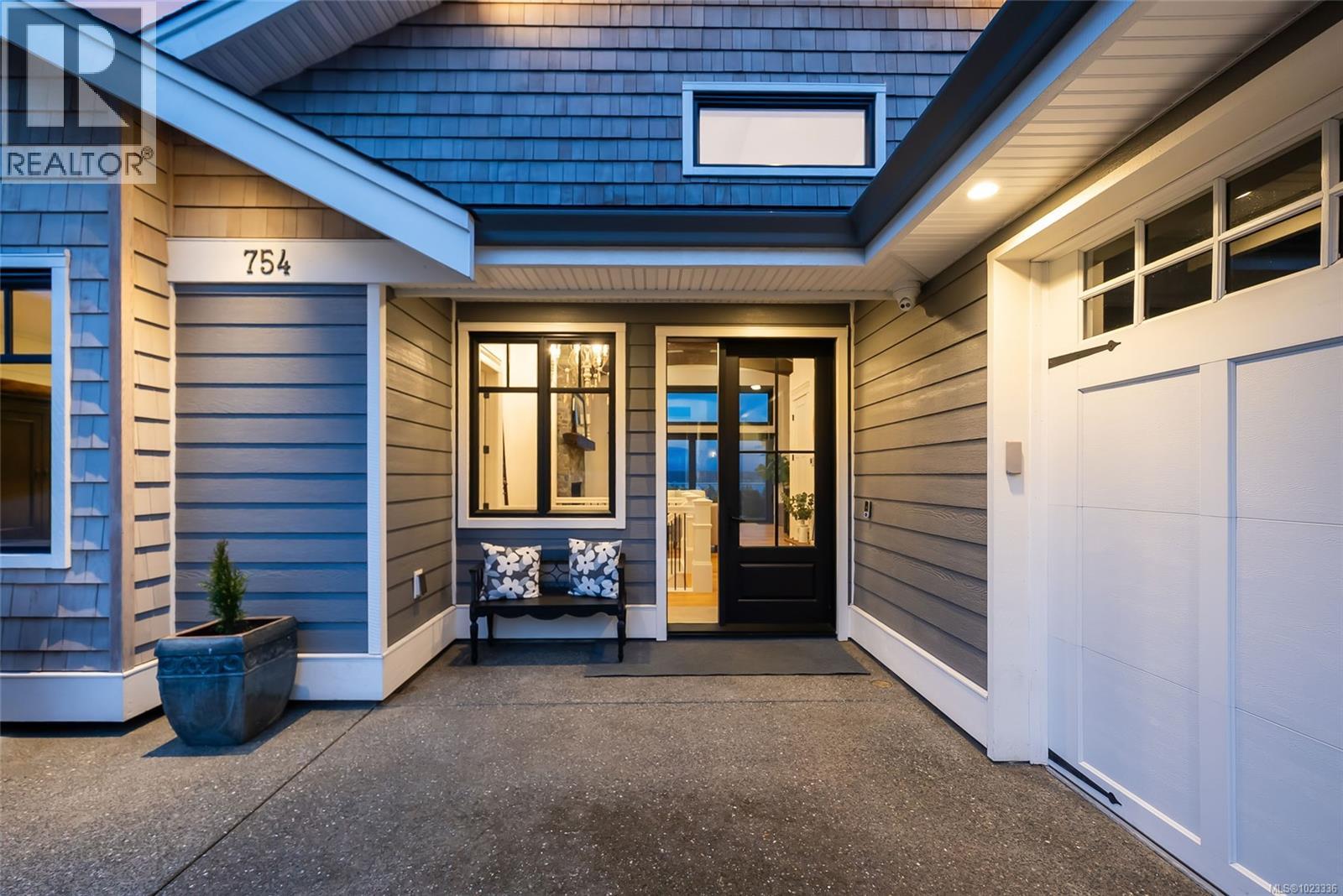 754 Nelson Rd, Campbell River