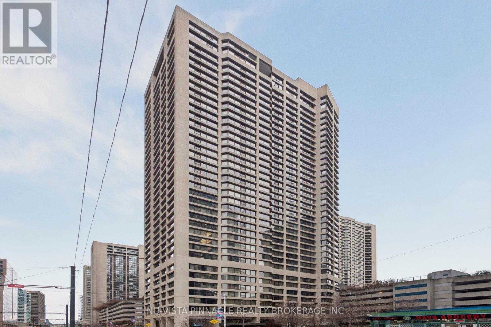 #1418 55 HARBOUR SQUARE - 2