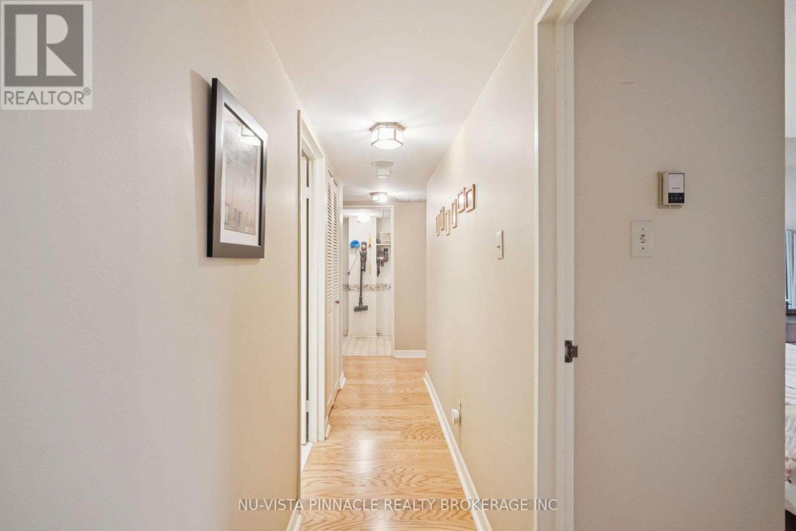 #1418 55 HARBOUR SQUARE - 26