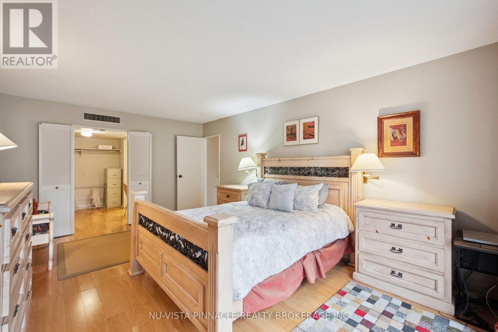 #1418 55 HARBOUR SQUARE - 29